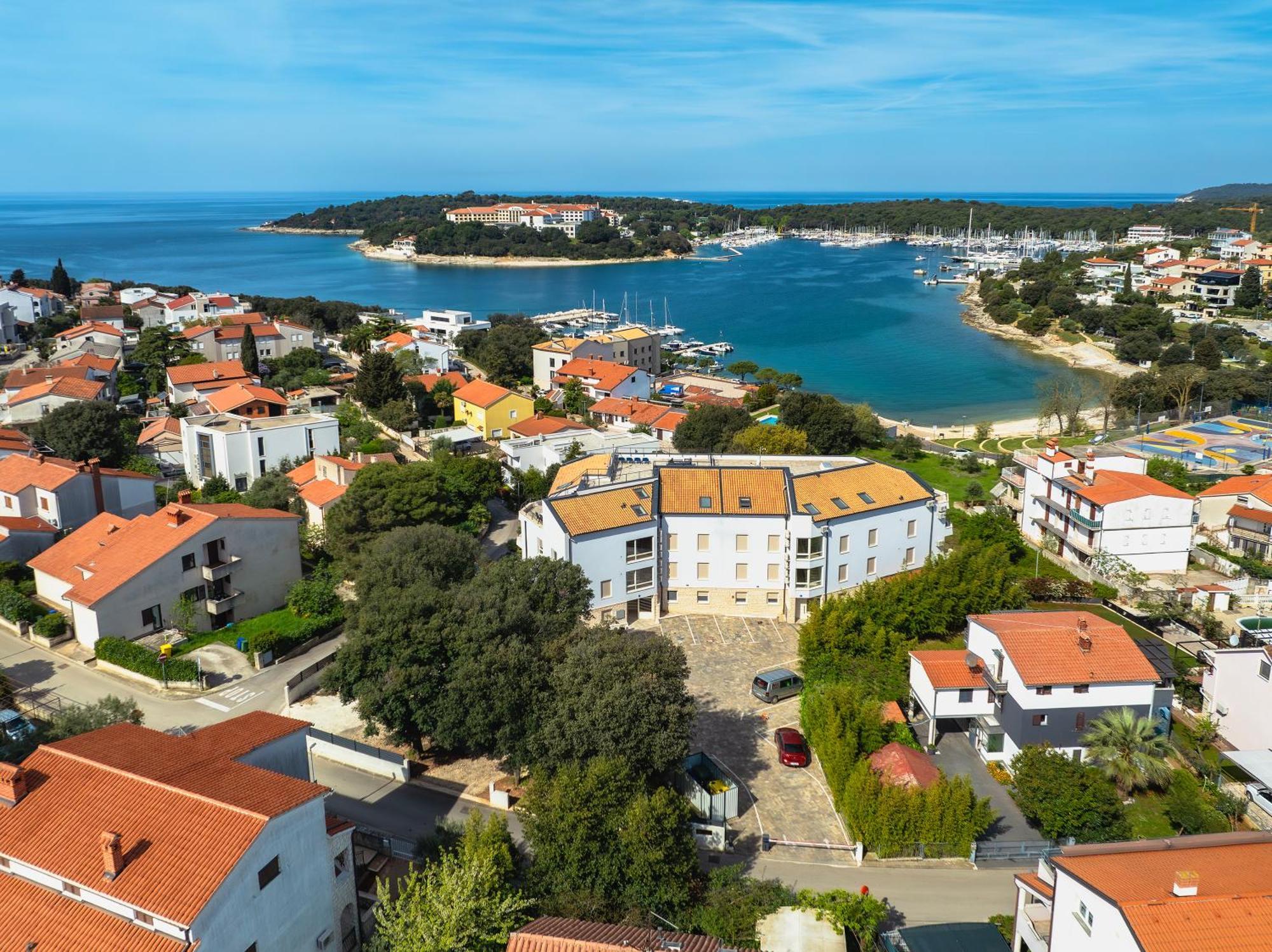 Apartment Klara Pjescana Uvala Luaran gambar